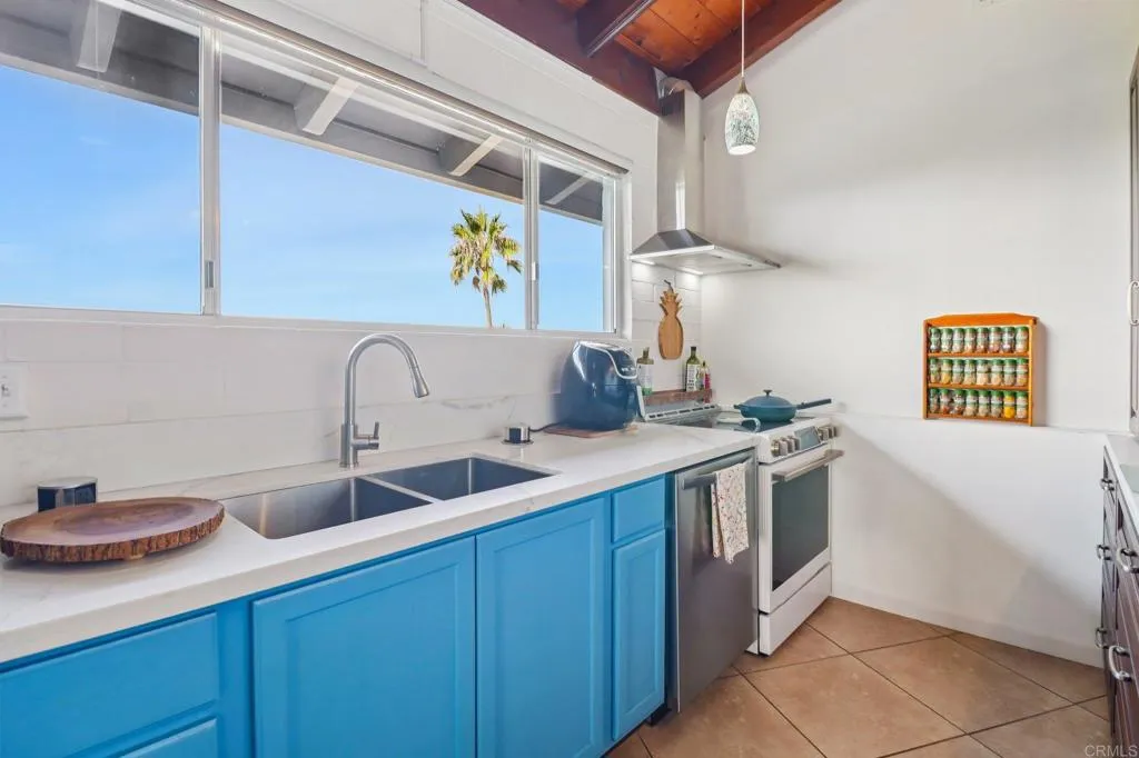 https://cdn.realtyfeed.com/cdn/127/306711597/562daacc548728500c84aa5614cc41a7.webp