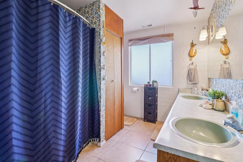 https://cdn.realtyfeed.com/cdn/127/306711597/a6019d328e2e98fb63f6090ed26a18da.webp