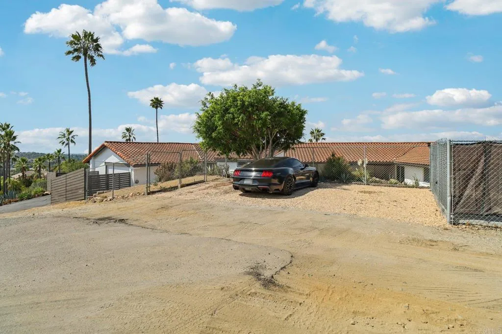 https://cdn.realtyfeed.com/cdn/127/306711597/b3386e6a7a450e791ad80d17cabec9d3.webp