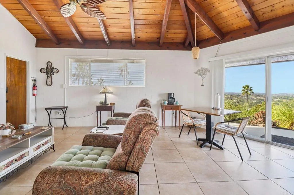 https://cdn.realtyfeed.com/cdn/127/306711597/d99b63cb3be4a82a2220ee6eb0dfbdad.webp