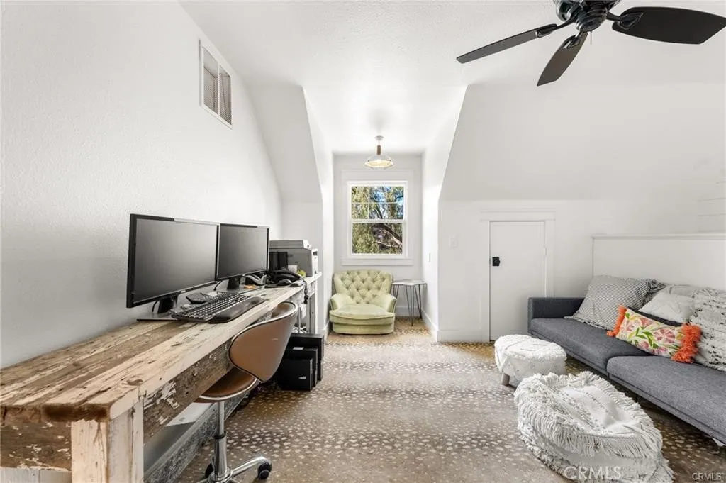 https://cdn.realtyfeed.com/cdn/127/306711604/6fc7cf48bdfd21c880683f263f07af31.webp