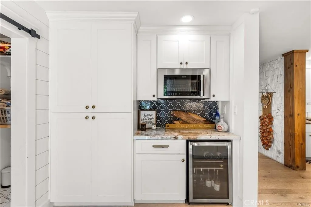 https://cdn.realtyfeed.com/cdn/127/306711604/e20141eb3590c44dac94026d097bff0d.webp