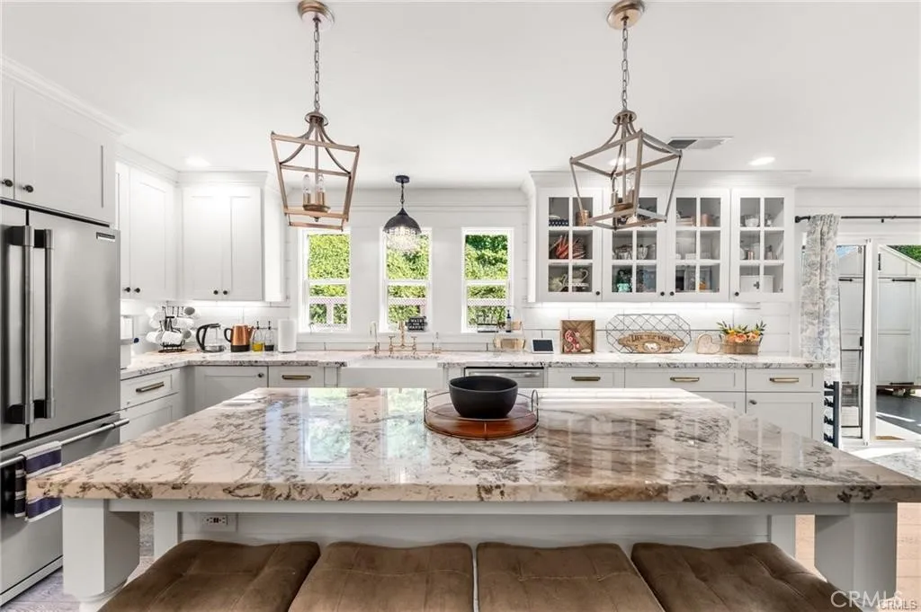 https://cdn.realtyfeed.com/cdn/127/306711604/f39c5ff96217c1336133527733a2ecc0.webp