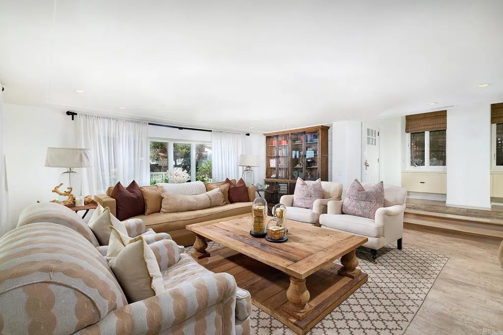 https://cdn.realtyfeed.com/cdn/127/306711688/94fcb2e8f185fce15df696f9b0e6b78e.webp