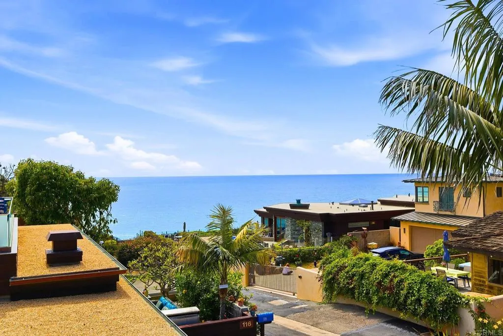 https://cdn.realtyfeed.com/cdn/127/306711688/c3a25e87d235f995ba93bf8bbcbbb352.webp