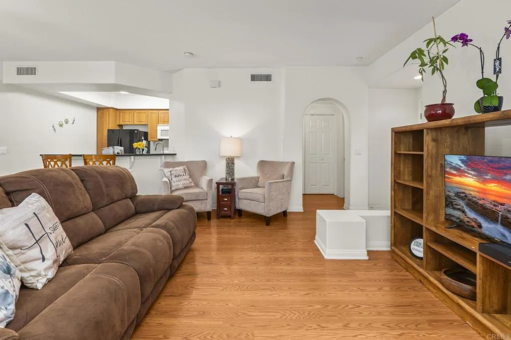 https://cdn.realtyfeed.com/cdn/127/306711690/905a42ee560f37c686f64629e2efdee4.webp
