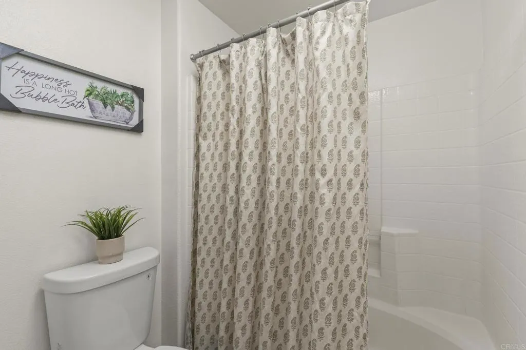 https://cdn.realtyfeed.com/cdn/127/306711690/ad3db45c07ea45c5e44b0b6cdc3a31a4.webp
