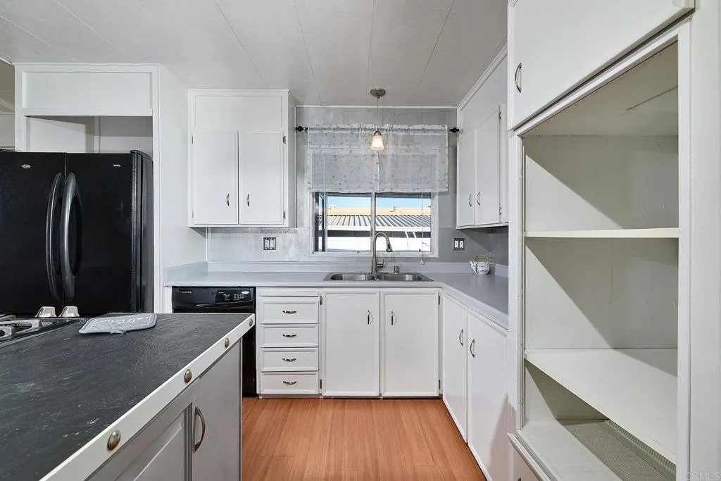 https://cdn.realtyfeed.com/cdn/127/306711702/3b2638e7c8261564b4116e0b2311845d.webp