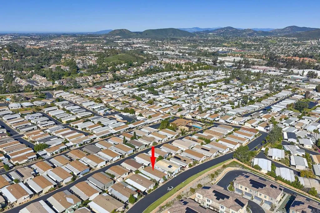 https://cdn.realtyfeed.com/cdn/127/306711702/45dab80df335401a4c80926c0e9345f7.webp