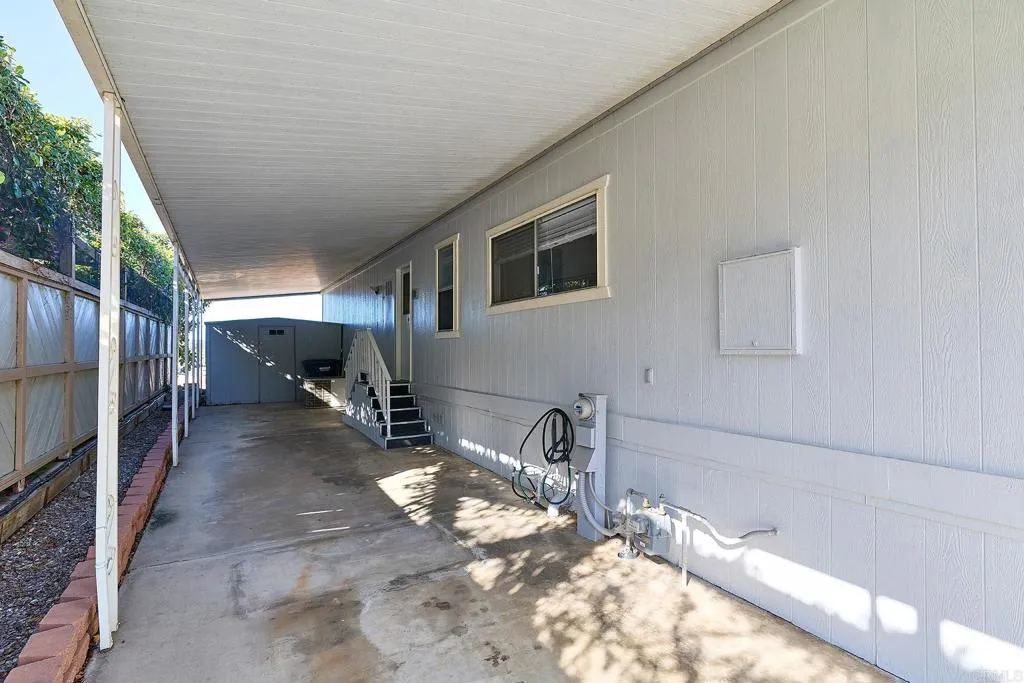 https://cdn.realtyfeed.com/cdn/127/306711702/838cbbeb3f205c5ebcab7d35cf12dba9.webp
