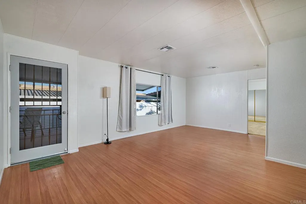 https://cdn.realtyfeed.com/cdn/127/306711702/d3b69cd18d10c1fe4fd7afb8e004d622.webp