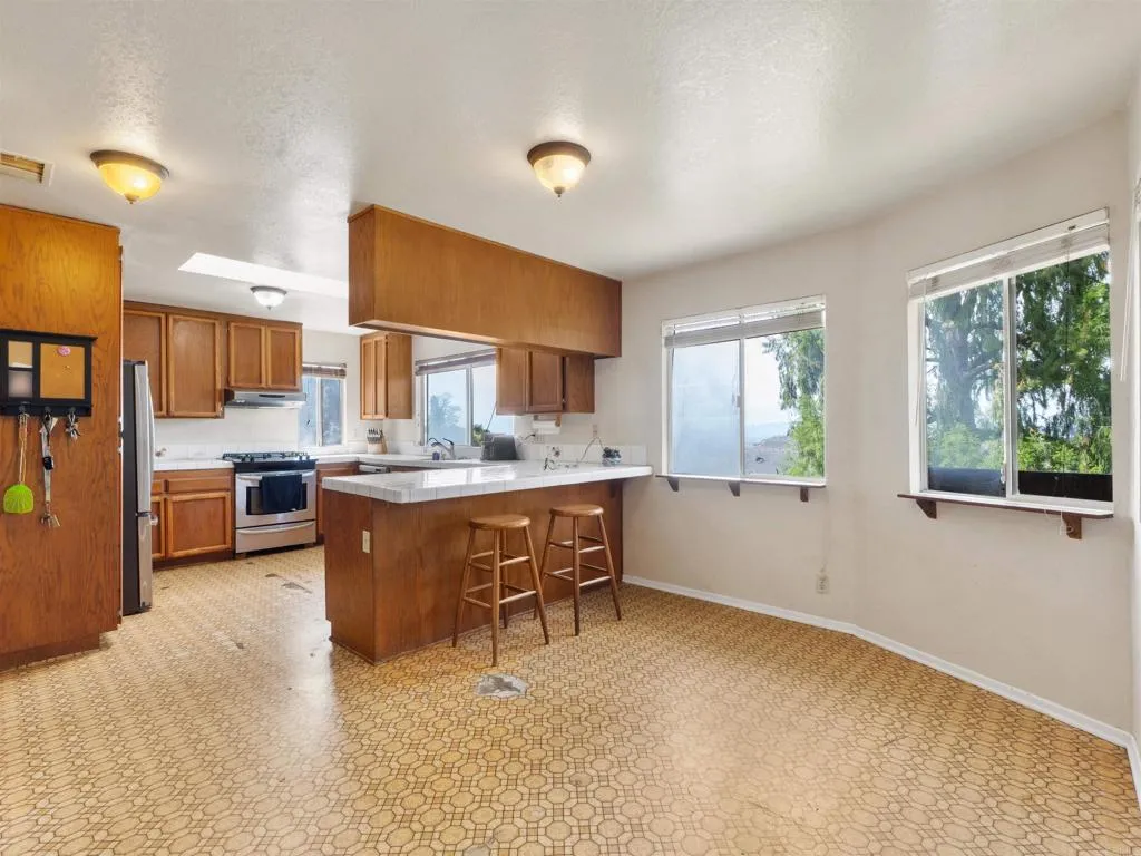 https://cdn.realtyfeed.com/cdn/127/306711742/59109047605211c5a07563733a33e372.webp