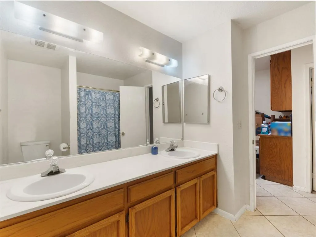 https://cdn.realtyfeed.com/cdn/127/306711742/5cec0cf2c32fef3703f0d9f904e196f7.webp