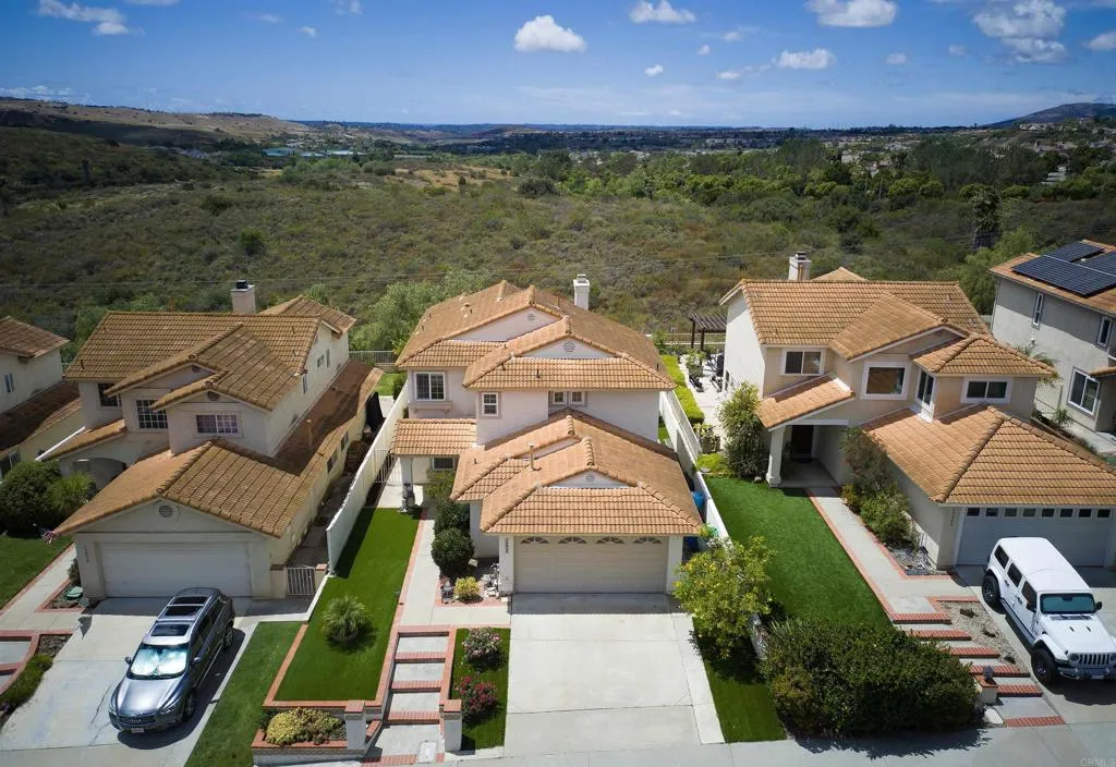 https://cdn.realtyfeed.com/cdn/127/306711765/0ffd8c77fb8ff791376e775565d7d758.webp
