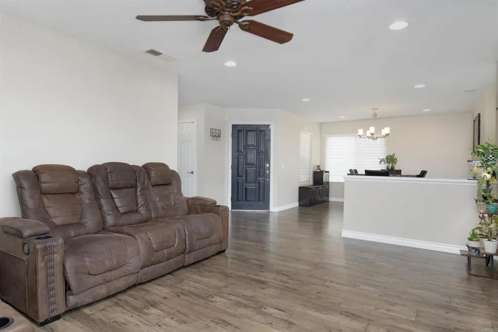 https://cdn.realtyfeed.com/cdn/127/306711765/441f50e5a13dfaa50eeffa08e3946927.webp