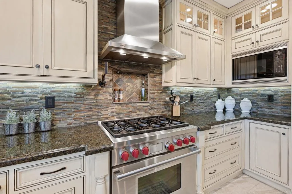 https://cdn.realtyfeed.com/cdn/127/306711790/89a4955d0346cf74aa6c69ed55bfe5c8.webp