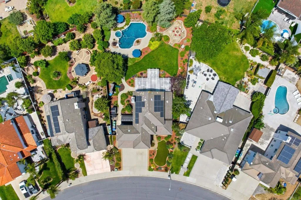 https://cdn.realtyfeed.com/cdn/127/306711790/8d79656b125676411324882a4e9dbd80.webp