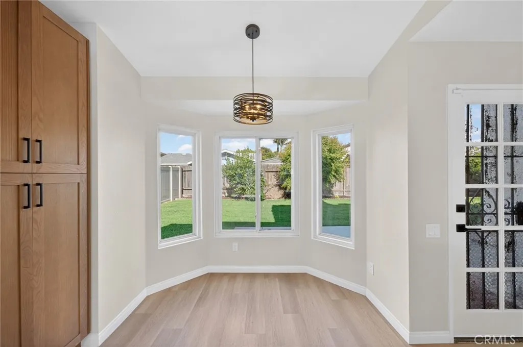 https://cdn.realtyfeed.com/cdn/127/306711816/5b7bc83bfa7de71849e5f4a417ab4408.webp