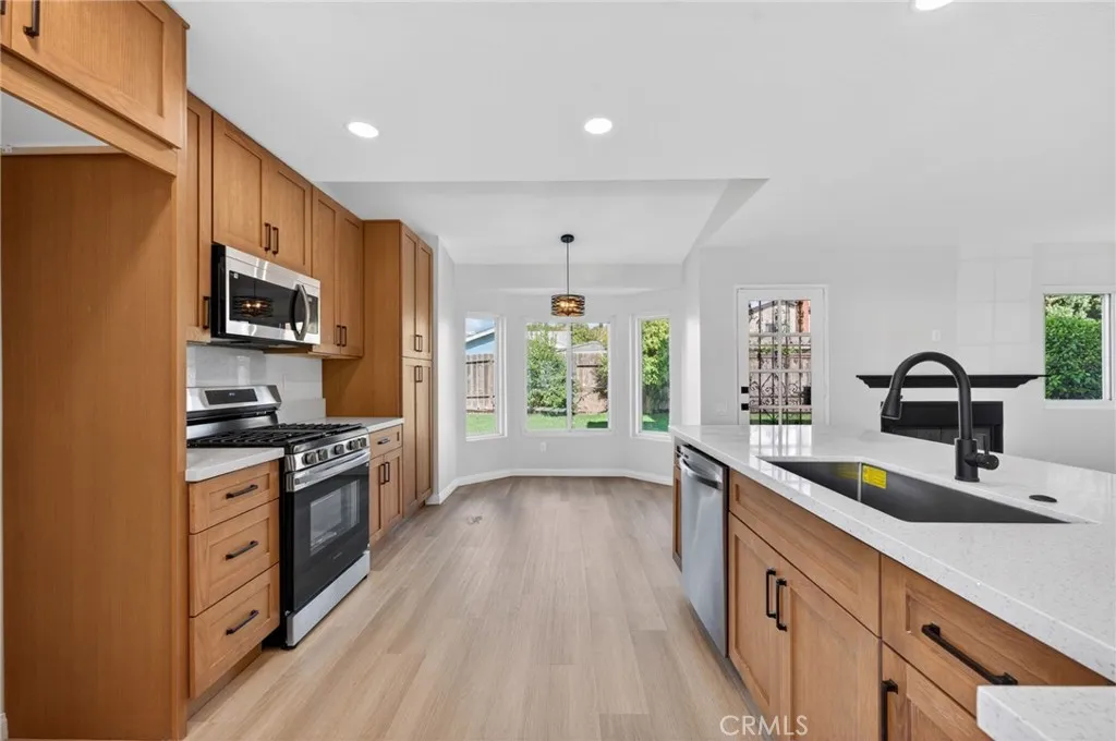 https://cdn.realtyfeed.com/cdn/127/306711816/5b81967560f63f1bf239c2e2a5c9acde.webp