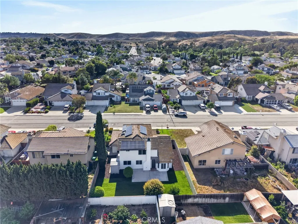 https://cdn.realtyfeed.com/cdn/127/306711816/871d21d4689918446f59740d13ad3018.webp
