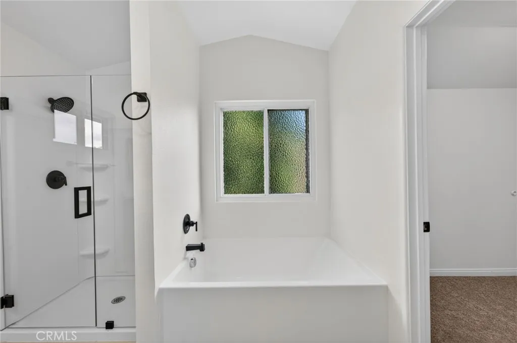 https://cdn.realtyfeed.com/cdn/127/306711816/d9008cce355a2e25f1dd4bbb6bf0f298.webp