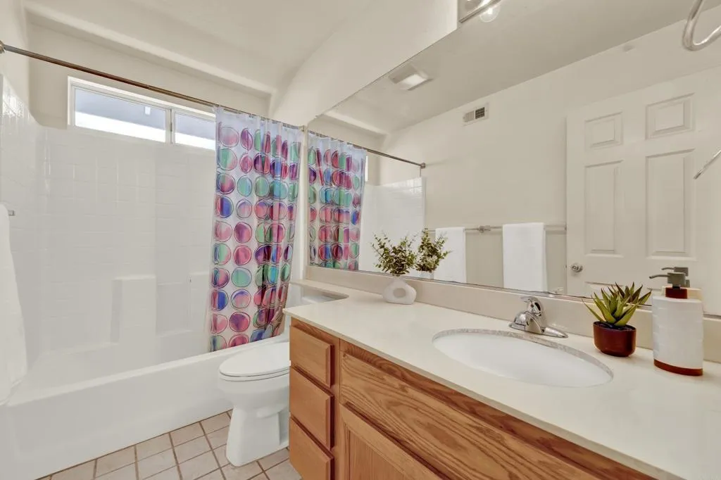 https://cdn.realtyfeed.com/cdn/127/306711829/81ba8d88c251286921b1ae7d7147fc16.webp