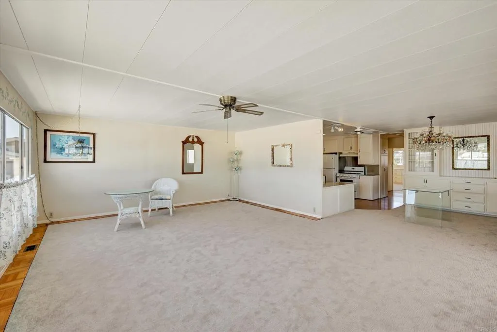 https://cdn.realtyfeed.com/cdn/127/306711901/302262013e1adf47100b76b66c9b6b2f.webp