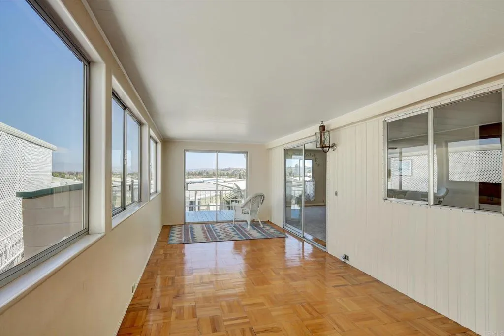https://cdn.realtyfeed.com/cdn/127/306711901/3176e1f4a7a09681c80e3430afe1c5e1.webp