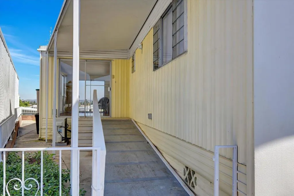 https://cdn.realtyfeed.com/cdn/127/306711901/496a2cb2cefc0009d452adc779cbcc38.webp