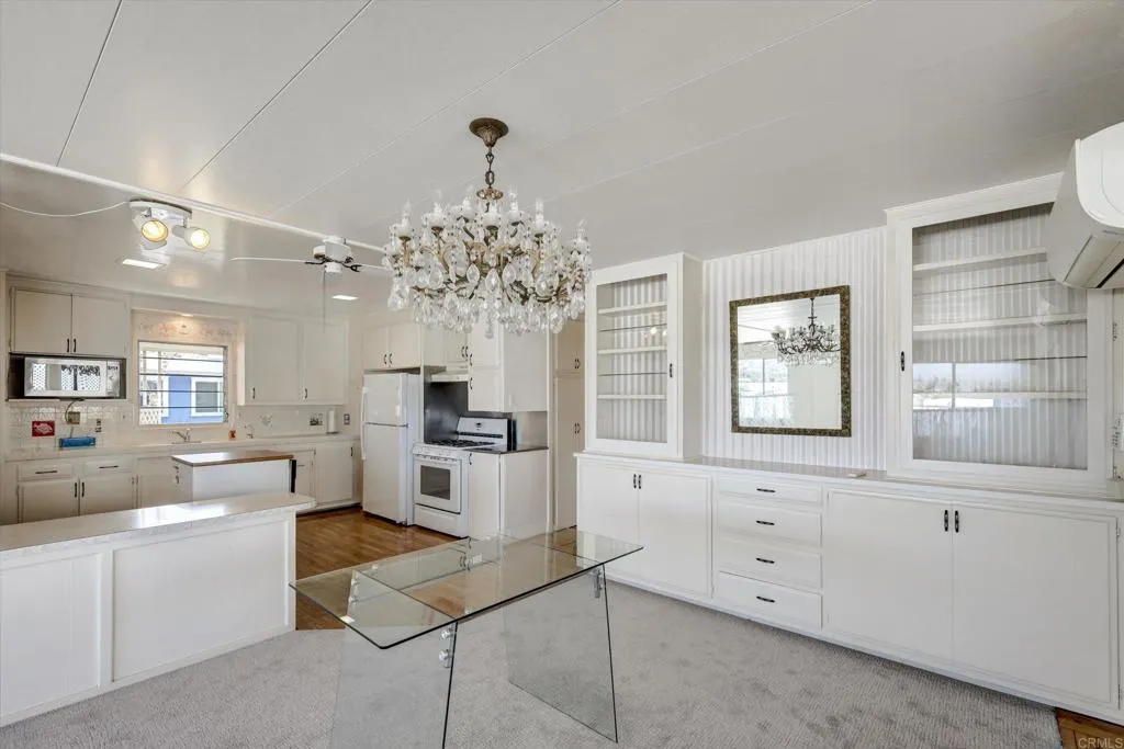 https://cdn.realtyfeed.com/cdn/127/306711901/94c814c6c23caa06b3b81f4d30b0e036.webp