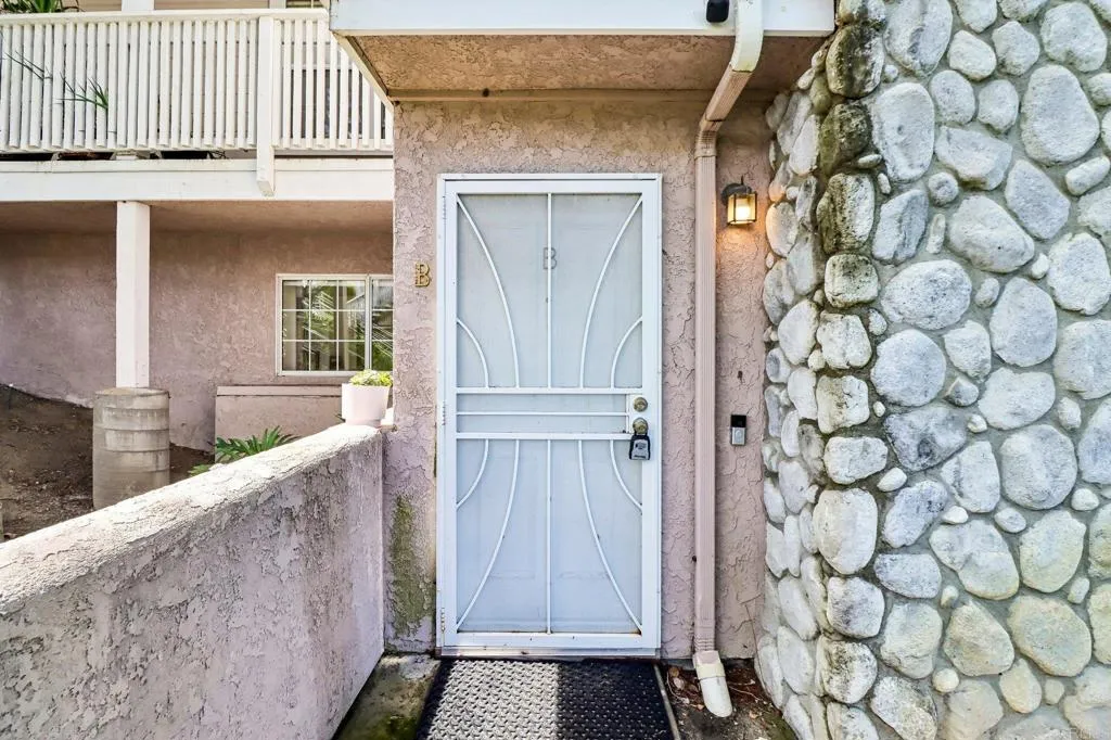 https://cdn.realtyfeed.com/cdn/127/306711943/095ff0d94c5b4c9f1179d36c3483fbd0.webp