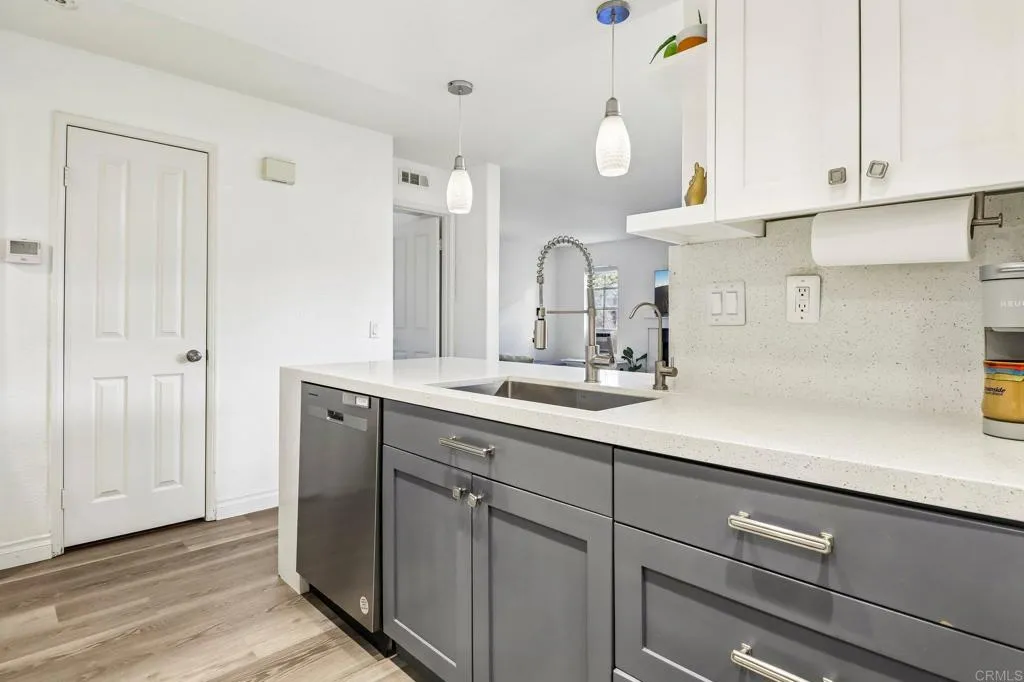https://cdn.realtyfeed.com/cdn/127/306711943/22f0b48e4d113b21619ffabf75ca89ad.webp