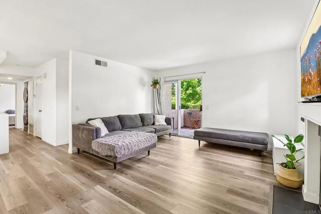 https://cdn.realtyfeed.com/cdn/127/306711943/406df86e01f628828d521df7a218c6b4.webp