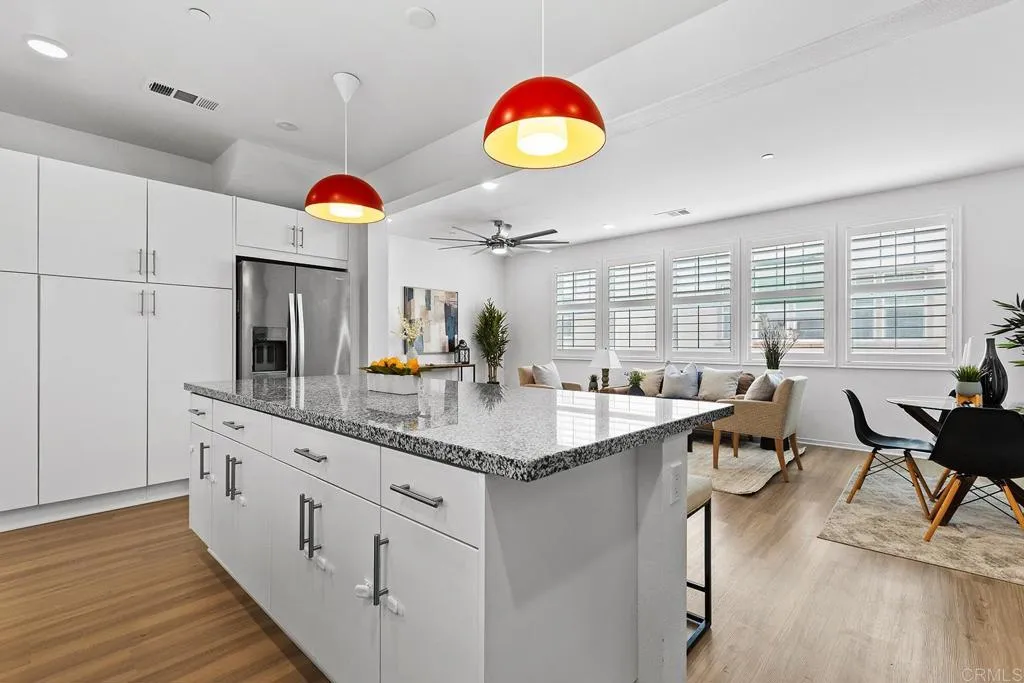 https://cdn.realtyfeed.com/cdn/127/306711951/047016e565694e9c381f15edfc36c444.webp