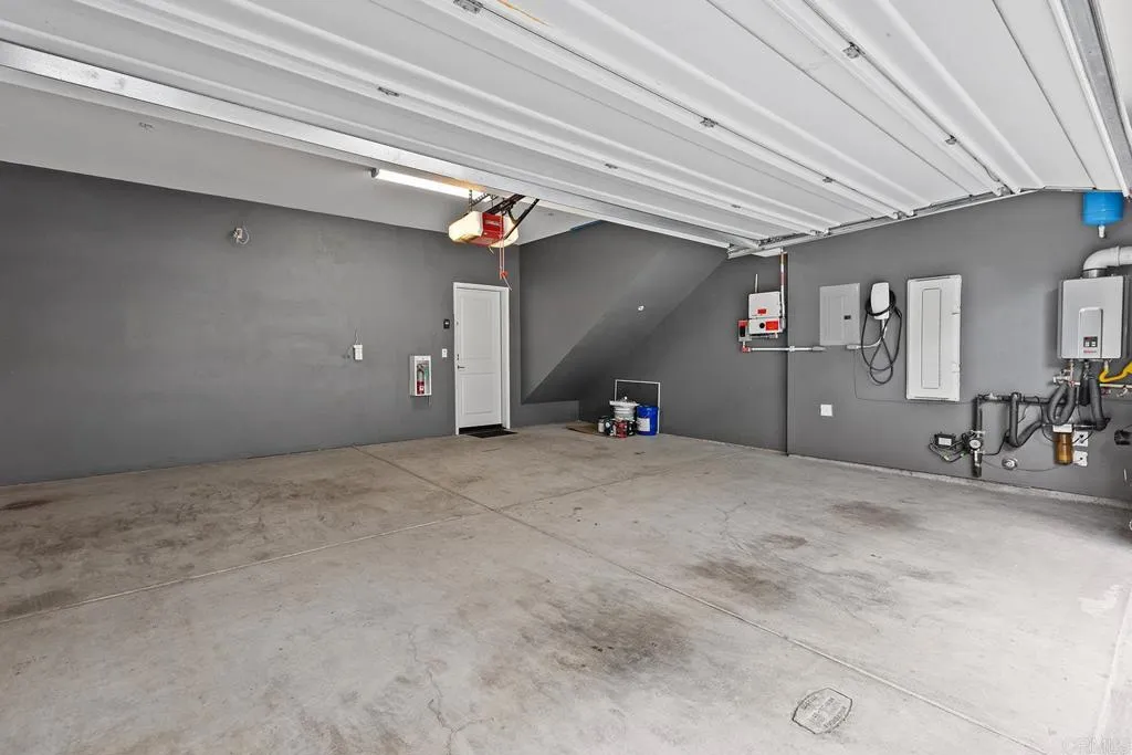 https://cdn.realtyfeed.com/cdn/127/306711951/0e7d8aab57ab0cdf489d464fb13e632c.webp