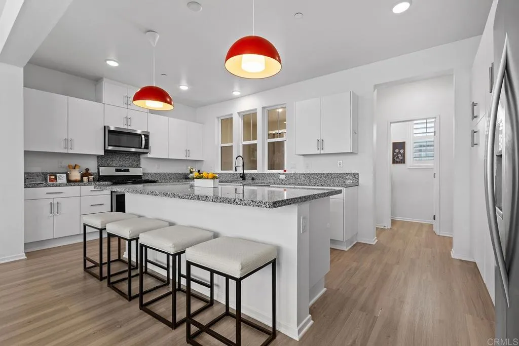 https://cdn.realtyfeed.com/cdn/127/306711951/bf5815114dbd8e25ca7c6328bfc0f322.webp