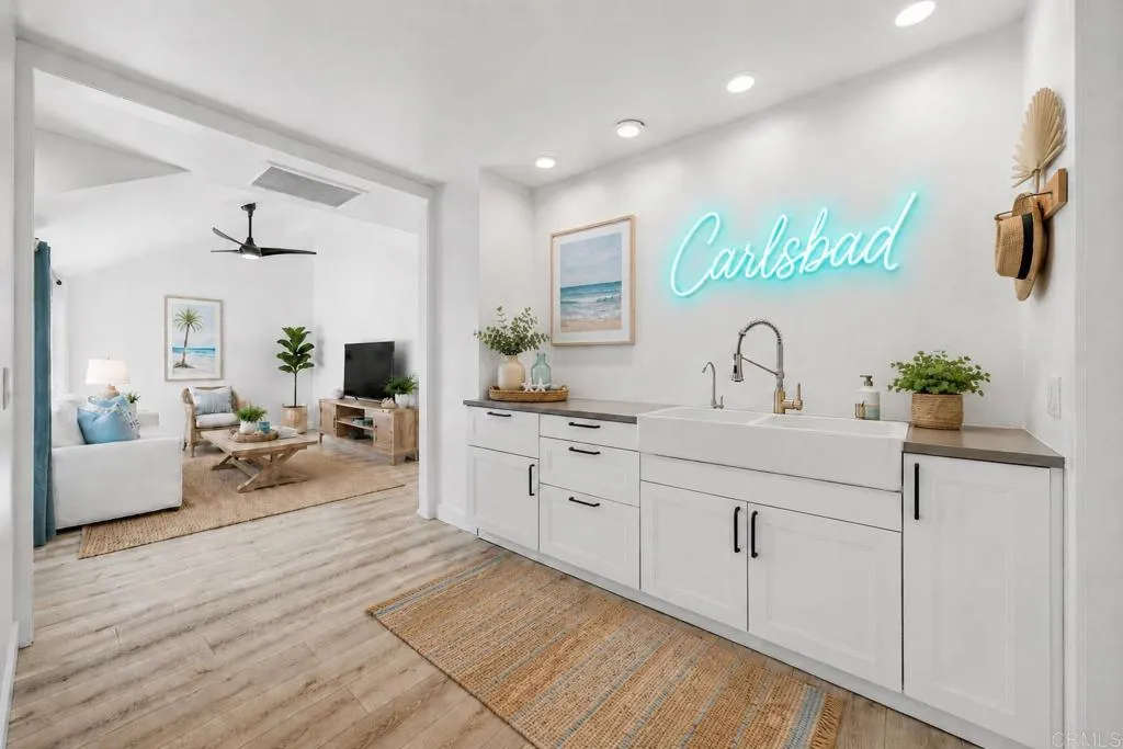 https://cdn.realtyfeed.com/cdn/127/306711955/4fd08b072b6555500494f124de4389a7.webp