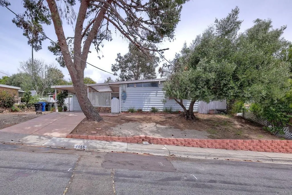 https://cdn.realtyfeed.com/cdn/127/306711957/779cd7943ec7bfeffb8e4328a47b090c.webp