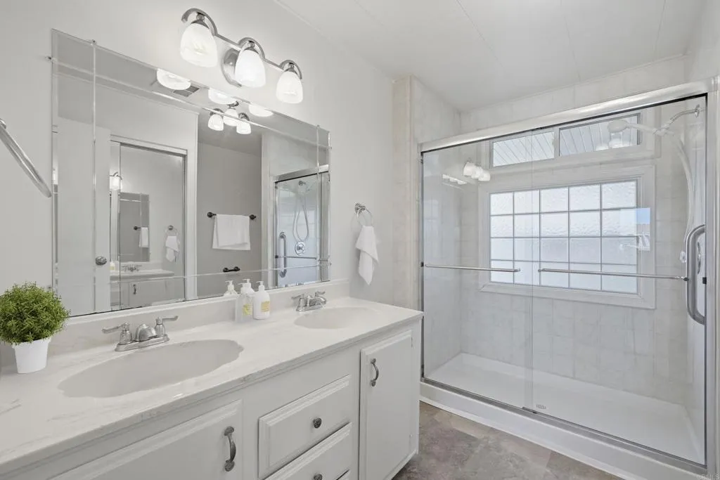 https://cdn.realtyfeed.com/cdn/127/306711960/61908d0e8d56697d7946a8df7a5308ab.webp