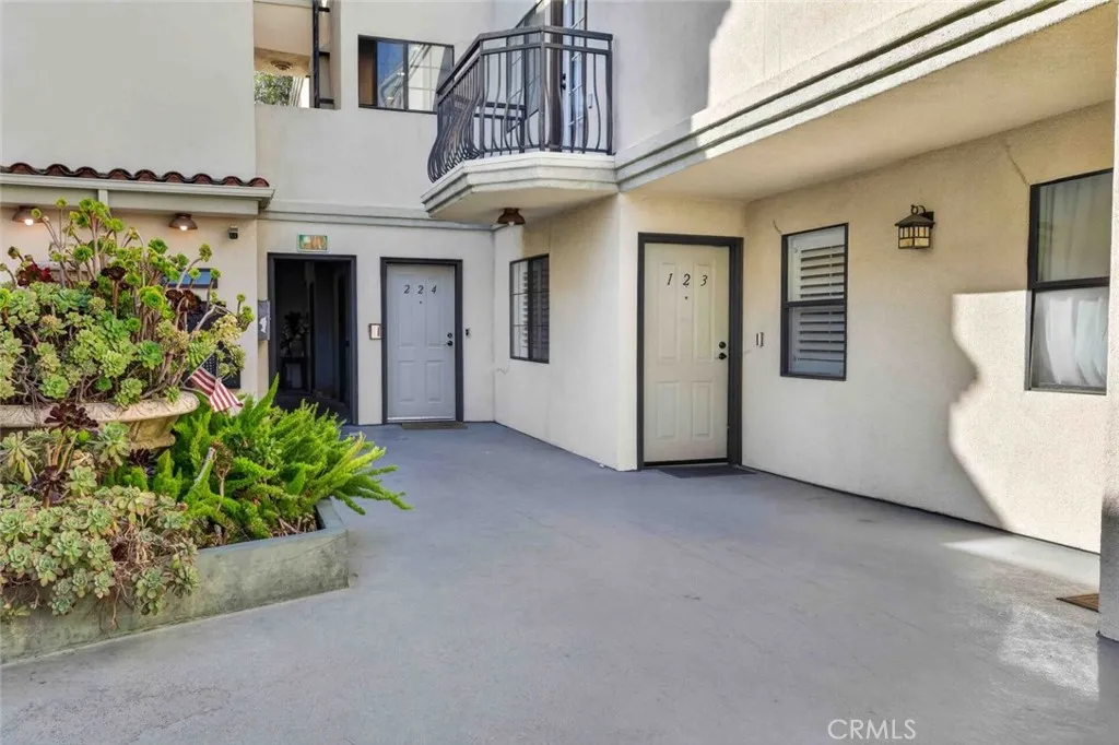 Sun Valley, CA 91352