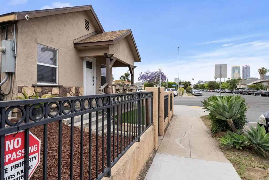 https://cdn.realtyfeed.com/cdn/127/306711972/6928df1d5db7296b002d5f1b01577a64.webp