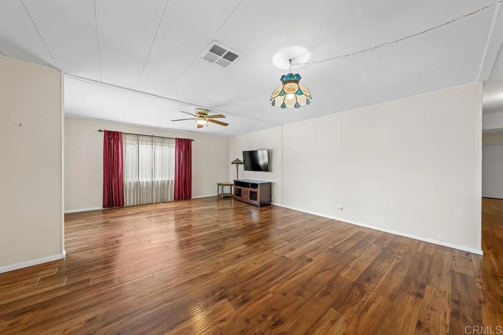 https://cdn.realtyfeed.com/cdn/127/306711993/1977d209ae6fbfcc55e20d8f5c35eac2.webp