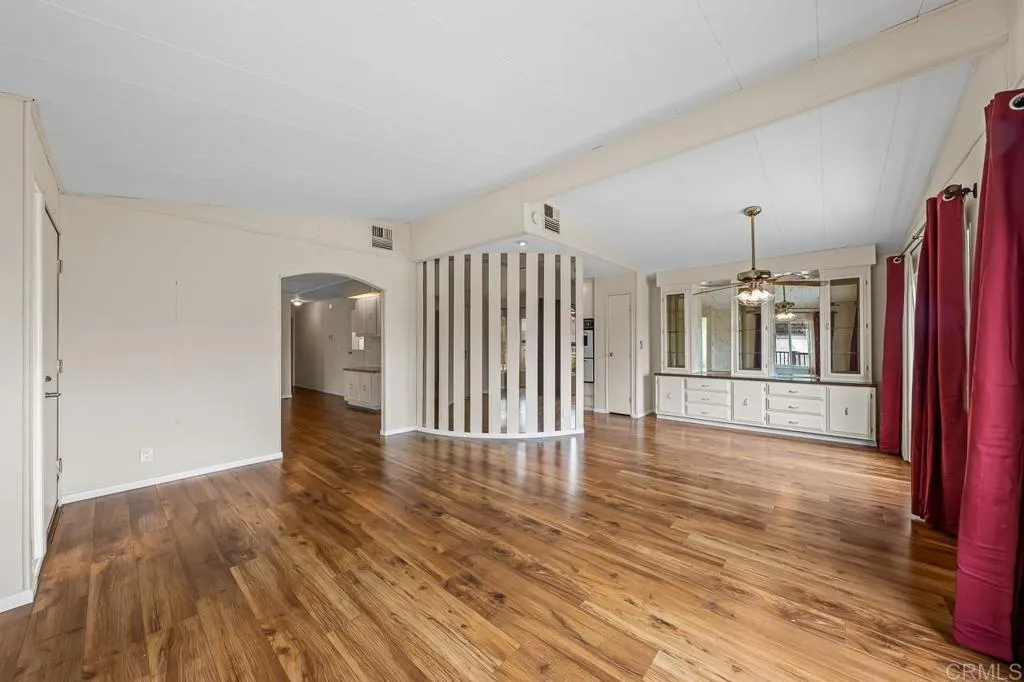 https://cdn.realtyfeed.com/cdn/127/306711993/adbc7d10a34d316271f9c861ac27a192.webp