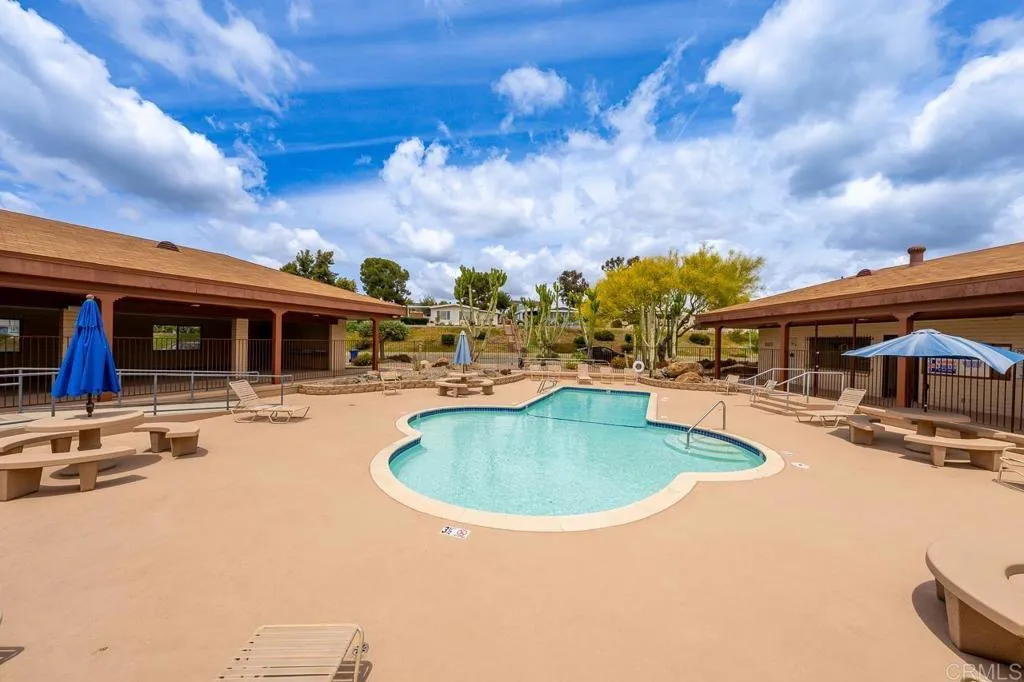 https://cdn.realtyfeed.com/cdn/127/306711993/c1a6651fe3eb3573a38e81538864d6b1.webp