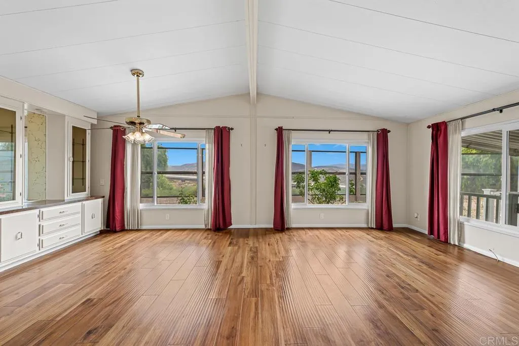 https://cdn.realtyfeed.com/cdn/127/306711993/d2529d94897847eb7df1616c82d5fca4.webp
