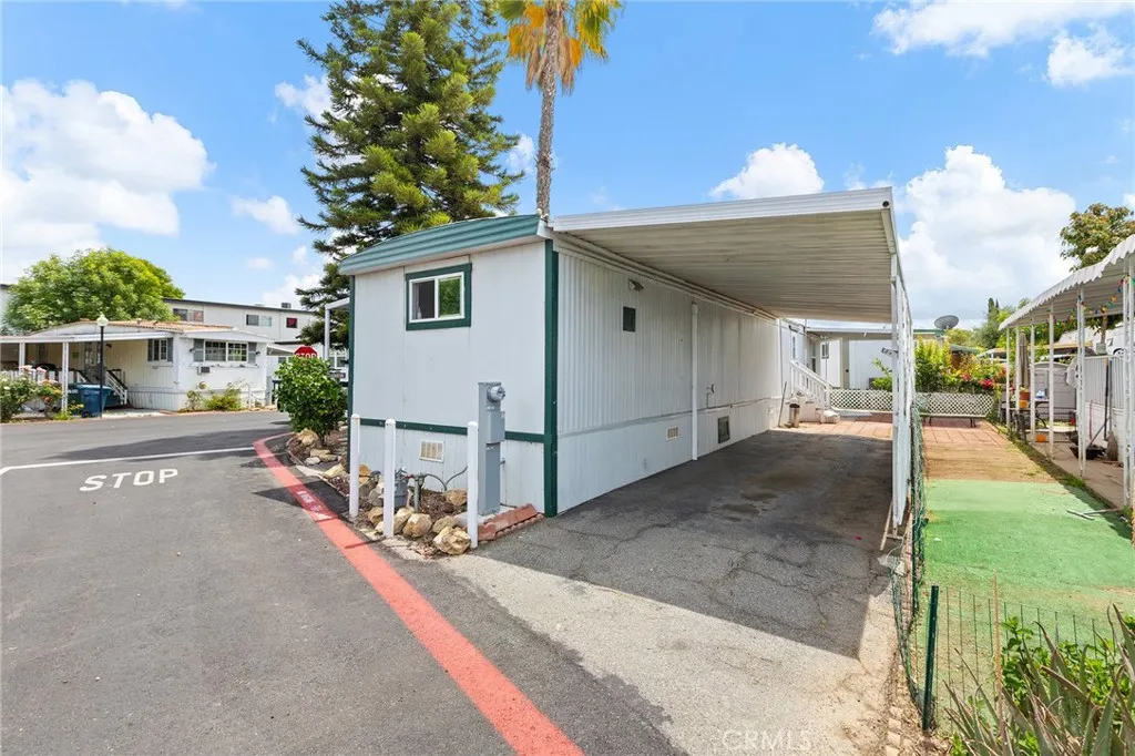 https://cdn.realtyfeed.com/cdn/127/306711994/01cb8dcfdabb533d2cc19e9fd021b5b5.webp