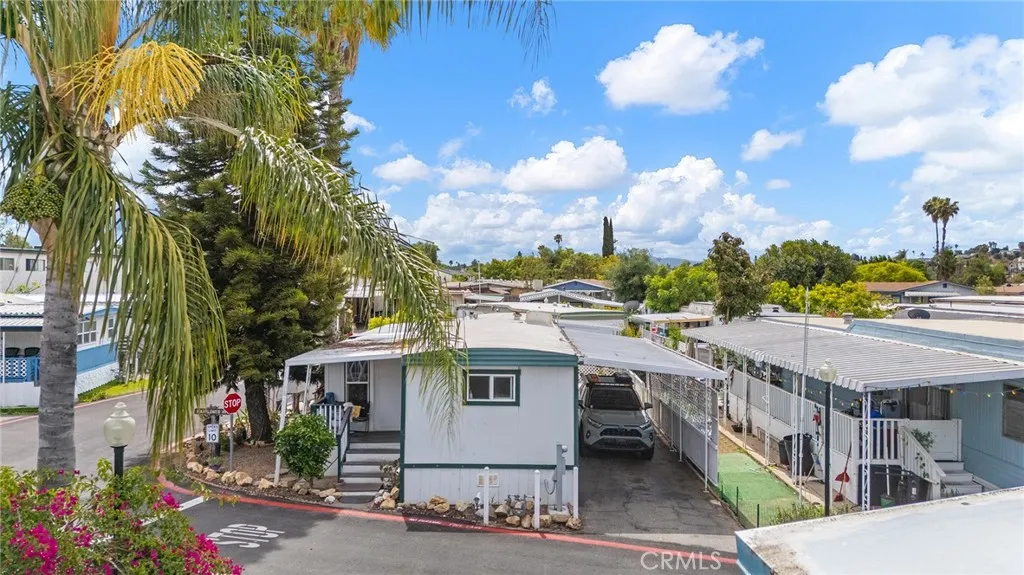 https://cdn.realtyfeed.com/cdn/127/306711994/12881698fdc54332e70a3b2440ea196c.webp