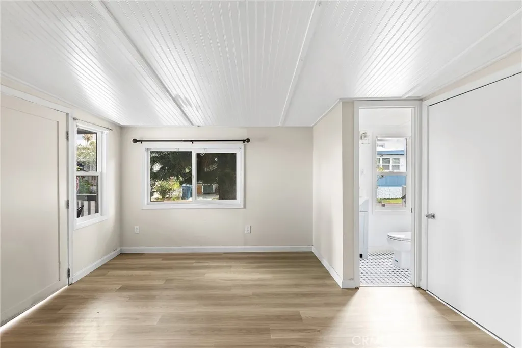 https://cdn.realtyfeed.com/cdn/127/306711994/b10798082216f2212bafadb2db6b0913.webp