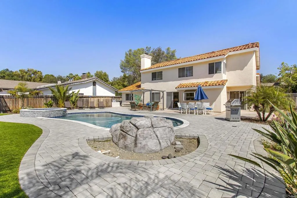 https://cdn.realtyfeed.com/cdn/127/306712004/1184d50a246d54f337a31d74e1d35cad.webp