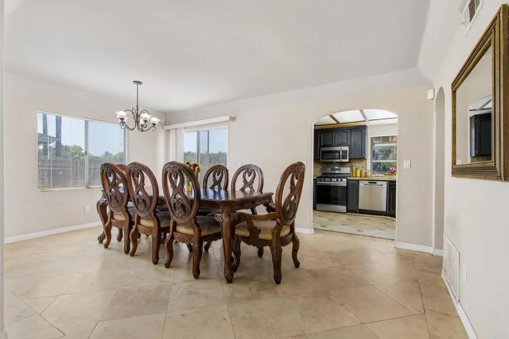 https://cdn.realtyfeed.com/cdn/127/306712004/206d947b0180cb3c0b2f5cd52c0bfb0a.webp